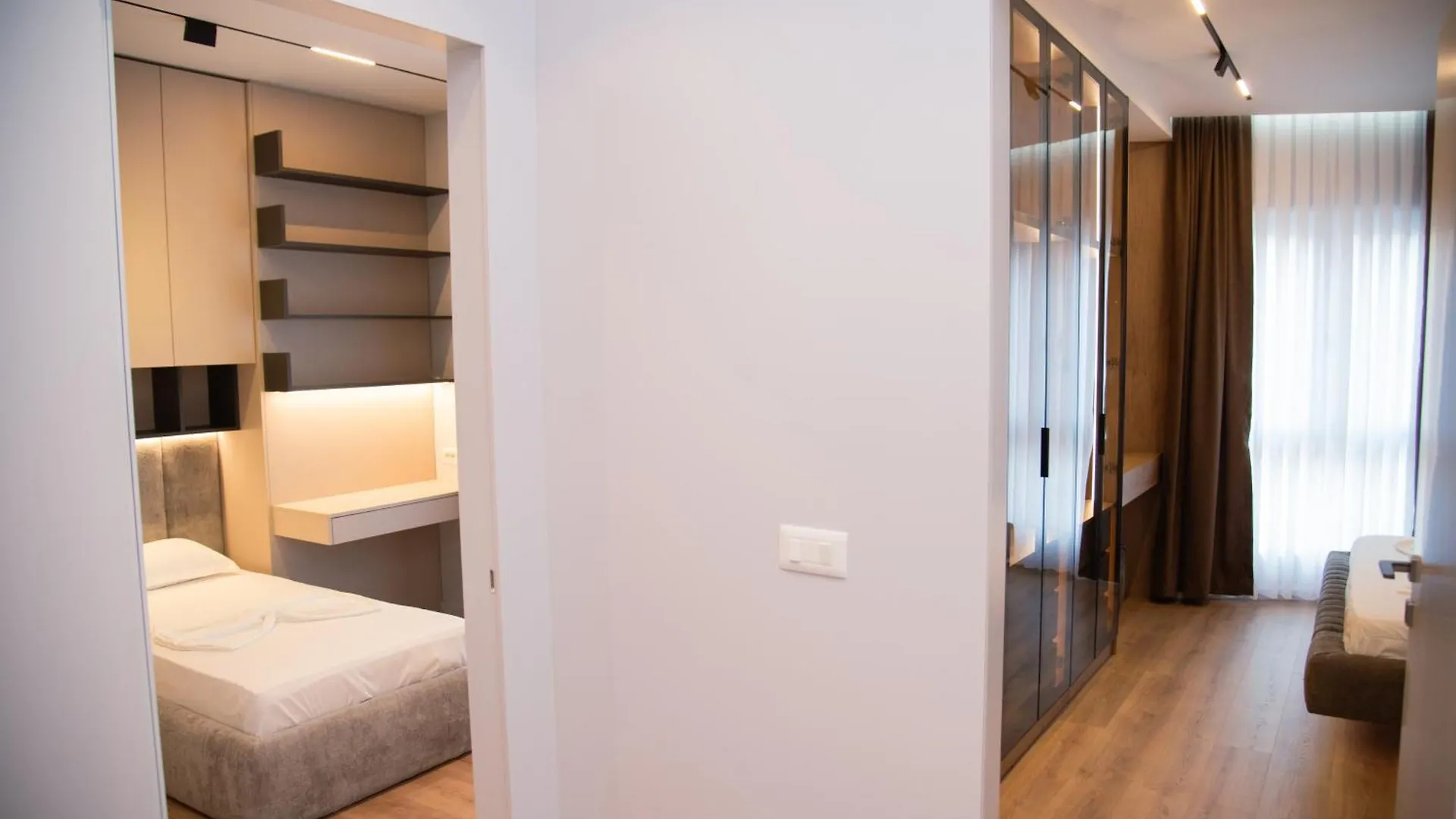 Tani Apartment Tirana 0*,