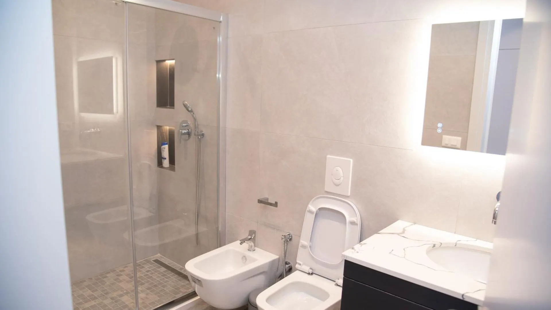 Tani Apartment Tirana Albanien